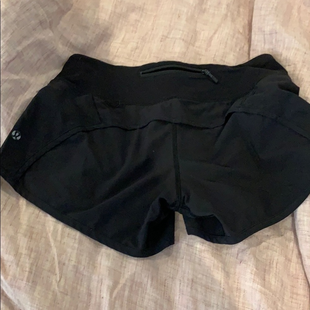 size 2 lululemon shorts